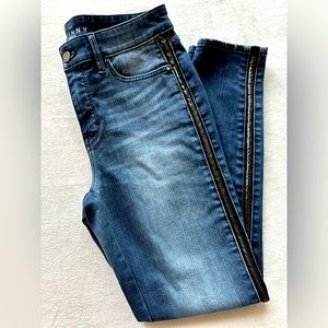 NWOT size 4 WHBM jeans. High rise, skinny ankle. Never worn.